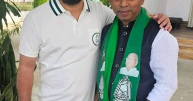 IMG 20251105 WA0004 भाजपा विधायक ललन पासवान ने तेजस्वी प्रसाद यादव के समक्ष राष्ट्रीय जनता दल की सदस्यता ग्रहण की