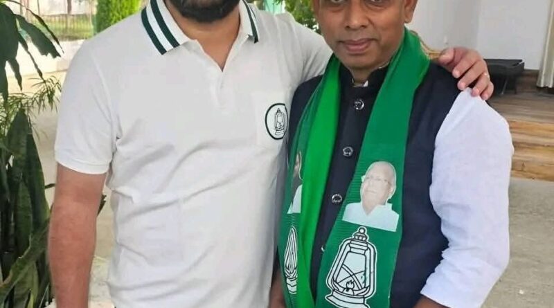 IMG 20251105 WA0004 भाजपा विधायक ललन पासवान ने तेजस्वी प्रसाद यादव के समक्ष राष्ट्रीय जनता दल की सदस्यता ग्रहण की