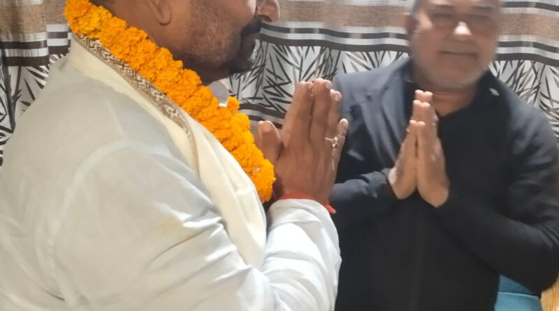 IMG 20251117 WA0001 पारू 97 विधानसभा क्षेत्र से राजद के नवनिर्वाचित विधायक शंकर प्रसाद का प्रेरणा कोचिंग संस्थान में स्वागत और सम्मान- समारोह