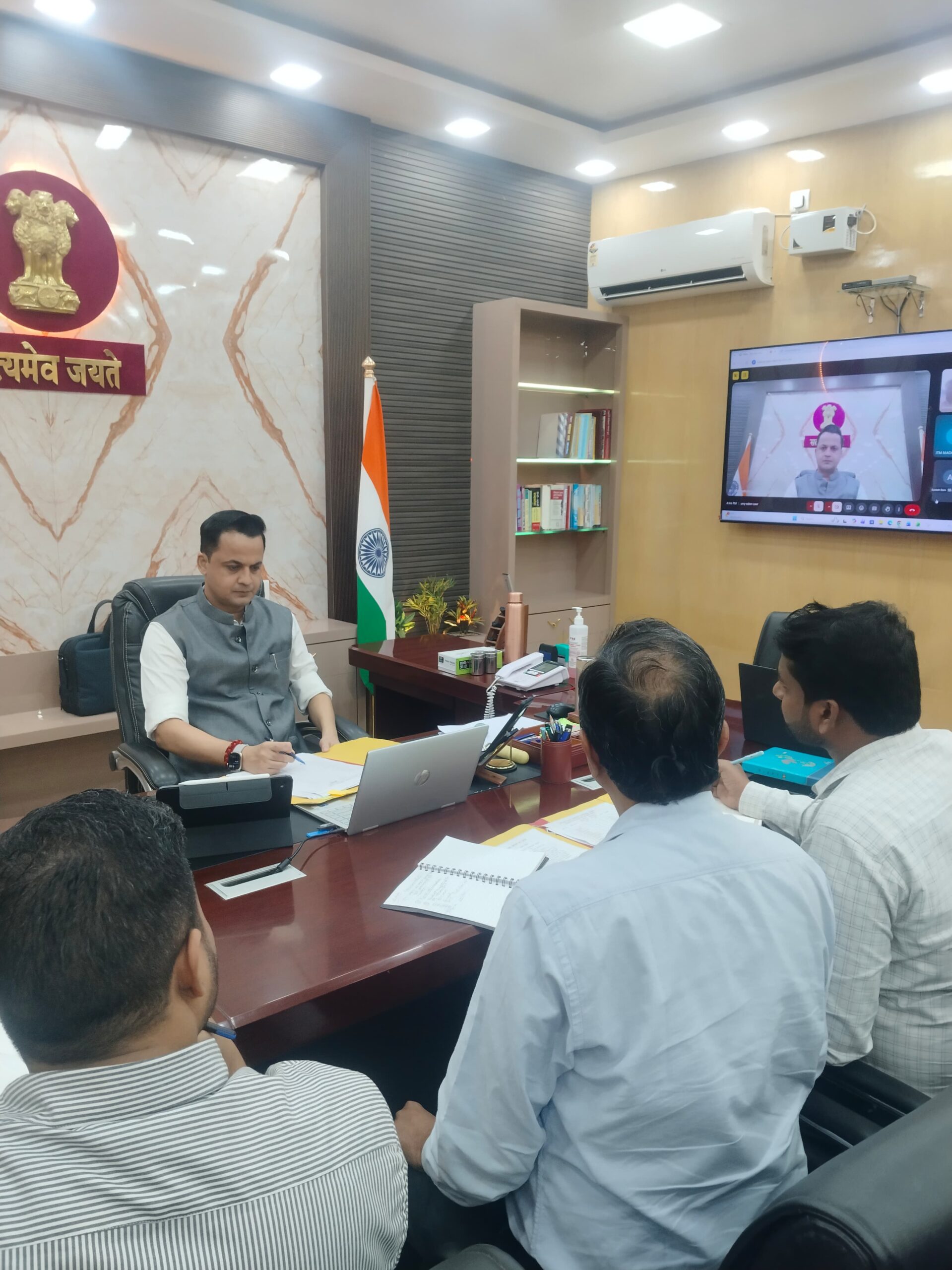 जिला पदाधिकारी का स्पष्ट निर्देश, दो दिनों में सभी पैक्स हो कार्यशील