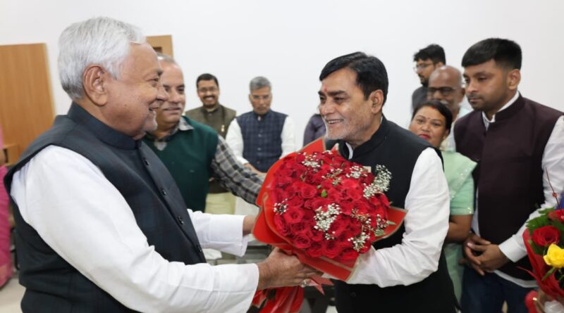 IMG 20251121 WA0008 नई सरकार के गठन के बाद मुख्यमंत्री ने जदयू के जनप्रतिनिधियों, नेताओं एवं कार्यकर्ताओं से की मुलाकात