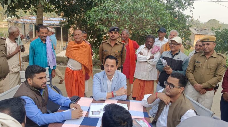 IMG 20251126 WA0010 जिलाधिकारी आनंद शर्मा ने अपने क्षेत्र भ्रमण के क्रम में कई विकास योजनाओं का किया निरीक्षण