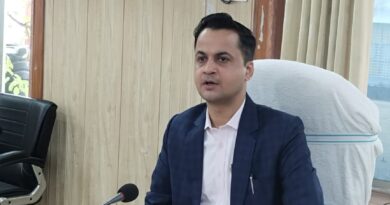 IMG 20251127 WA0004 डीएम आनंद शर्मा की अध्यक्षता में शिक्षा विभाग की समीक्षा बैठक