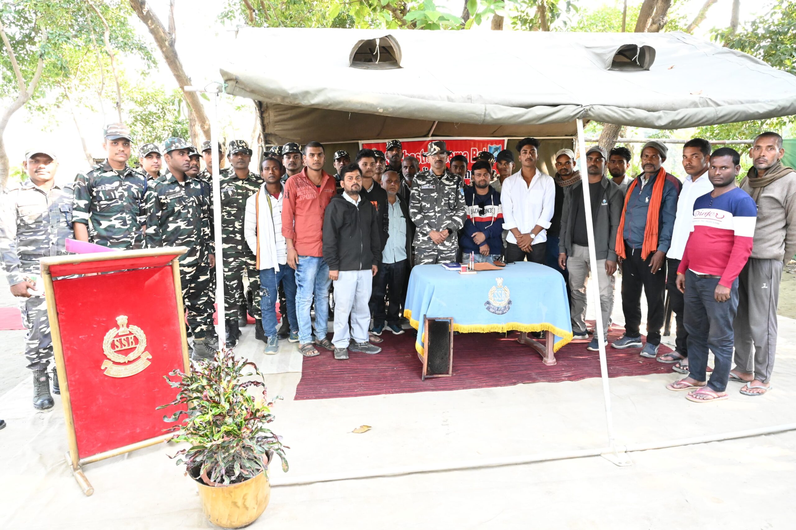 48वीं वाहिनी सशस्त्र सीमा बल जयनगर में मधुमक्खी पालन का एक दिवसीय प्रशिक्षण आयोजित 1 IMG 20251128 WA0018 scaled 48वीं वाहिनी सशस्त्र सीमा बल जयनगर में मधुमक्खी पालन का एक दिवसीय प्रशिक्षण आयोजित