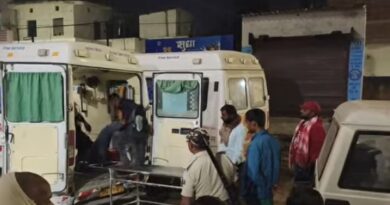 Screenshot 2025 11 17 13 01 18 90 a23b203fd3aafc6dcb84e438dda678b6 सड़क दुर्घटना में एक मौत दो गम्भीर रूप से घायल