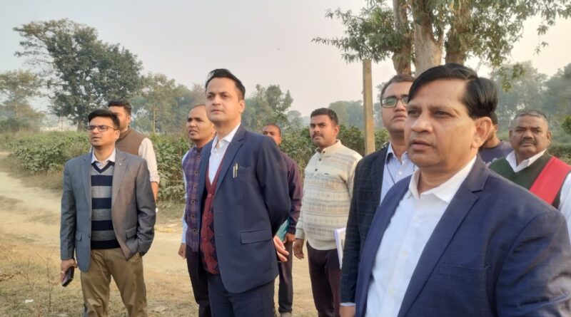 IMG 20251210 WA0009 जिलाधिकारी ने आधुनिक बस स्टैंड एवं ड्राइविंग टेस्टिंग ट्रैक का किया स्थल निरीक्षण