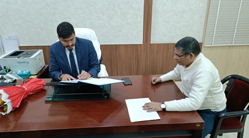 मनेश कुमार मीणा ने निदेशक, खान एवं भूतत्व विभाग, बिहार का ग्रहण किया पदभार 1 IMG 20251216 WA0009 मनेश कुमार मीणा ने निदेशक, खान एवं भूतत्व विभाग, बिहार का ग्रहण किया पदभार