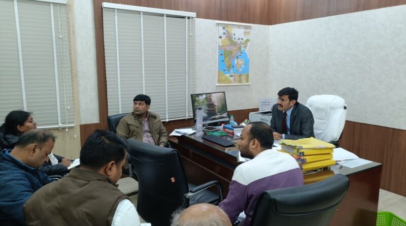 निदेशक मनेश कुमार मीणा की अध्यक्षता में विभागीय समीक्षा बैठक 1 IMG 20260113 WA0010 निदेशक मनेश कुमार मीणा की अध्यक्षता में विभागीय समीक्षा बैठक