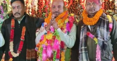 पैक्स अध्यक्ष पद पर नव निर्वाचित अध्यक्ष कमलेश कुमार यादव भारी मतों से चुनाव जीते