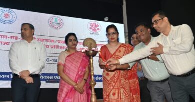 राज्य में घरेलू गैस सिलेंडर की कोई कमी नहीं, अफवाहों से बचें : मंत्री ।। 2.डोभी को ग्रीन कॉरिडोर बनाने की कार्ययोजना बनाने का मंत्री ने  निर्देश।। 3.परमिट पर 19 मार्च तक ही खरीदे जाएंगे गन्ना यंत्र