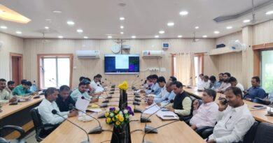 जिले में एलपीजी गैस की आपूर्ति एवं वितरण हो रही सामान्य : D M।। 2.जनगणना-2027 की तैयारी तेज : प्रशिक्षण कोषांग की बैठक में रणनीति पर हुआ मंथन।। 3.अनुमंडल, प्रखंड एवं पंचायत स्तर पर अनुश्रवण, सतर्कता एवं निगरानी समिति की नियमित रूप से बैठक करने का निर्देश