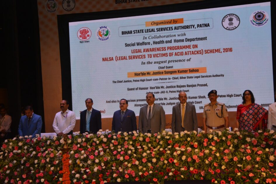 IMG 20260329 WA0023 नीति और कानून तभी प्रभावी होंगे, जब लोग जागरूक होंगे : जस्टिस साहू । । 2.सभी अस्पतालों में तेजाब पीड़ितों को मुफ्त इलाज कराने को लेकर बोर्ड लगाई जाए : जस्टिस प्रसाद