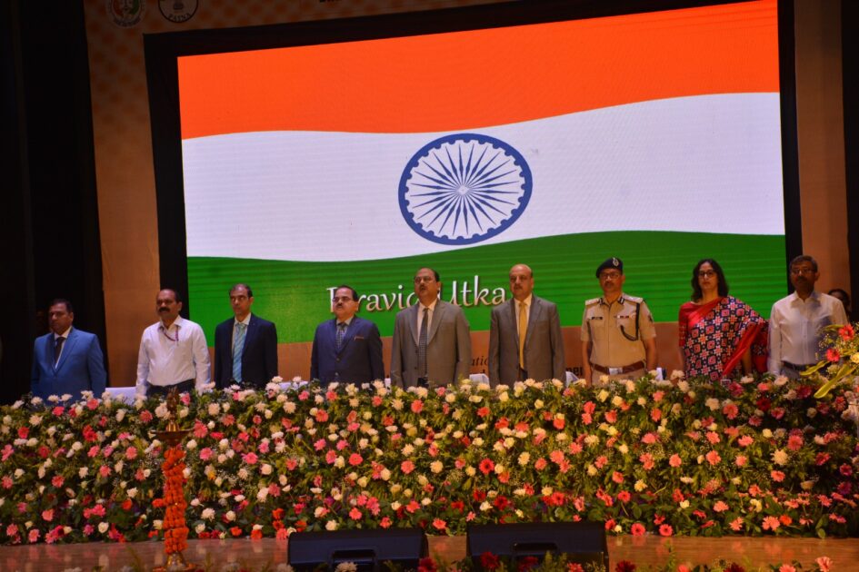 IMG 20260329 WA0025 नीति और कानून तभी प्रभावी होंगे, जब लोग जागरूक होंगे : जस्टिस साहू । । 2.सभी अस्पतालों में तेजाब पीड़ितों को मुफ्त इलाज कराने को लेकर बोर्ड लगाई जाए : जस्टिस प्रसाद