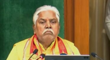 खेल विभाग, भवन निर्माण विभाग, पर्यावरण, वन एवं जलवायु परिवर्तन विभाग, स्वास्थ्य विभाग एवं सभा सचिवालय के वरीय अधिकारियों के साथ एक उच्च स्तरीय बैठक :डॉ. प्रेम कुमार  ।। 2.अध्यक्ष डॉ. प्रेम कुमार ने  पर्यावरण, वन एवं जलवायु परिवर्तन विभाग के अपर मुख्य सचिव आनंद किशोर के साथ जिले में चिड़ियाघर की स्थापना सहित अन्य मुद्दों  उच्च स्तरीय बैठक