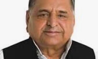 मुलायम सिंह यादव संस्थापक समाजवादी पार्टी जब पहली बार जनता दल से मुख्यमंत्री बने तो मंडल आयोग लागू कराने में अहम