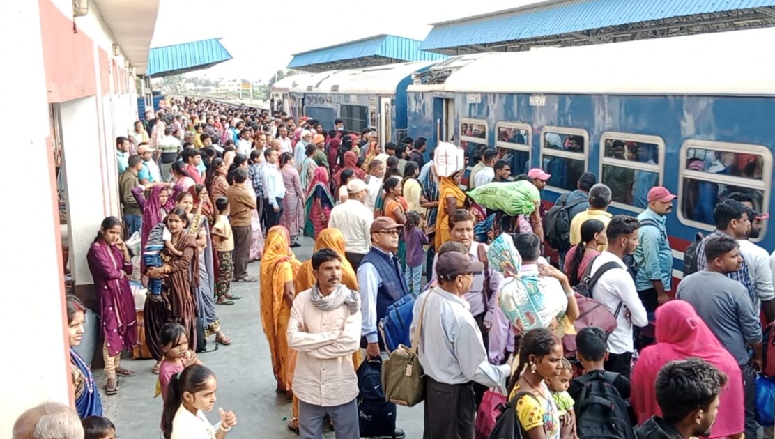 IMG 20260401 WA0008 जयनगर-नेपाल रेलखंड पर यात्रियों की सुविधा से ज्यादा तस्करी का साया, सुरक्षा के बीच सवालों के घेरे में व्यवस्था