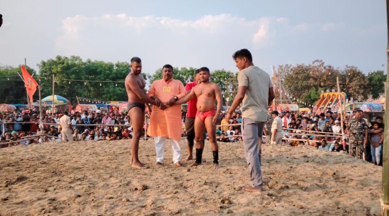 IMG 20260409 WA0012 जयनगर के दुल्लीपट्टी में महावीर झंडा महोत्सव दूसरे दिन भी महादंगल में पहलवानों का दमखम