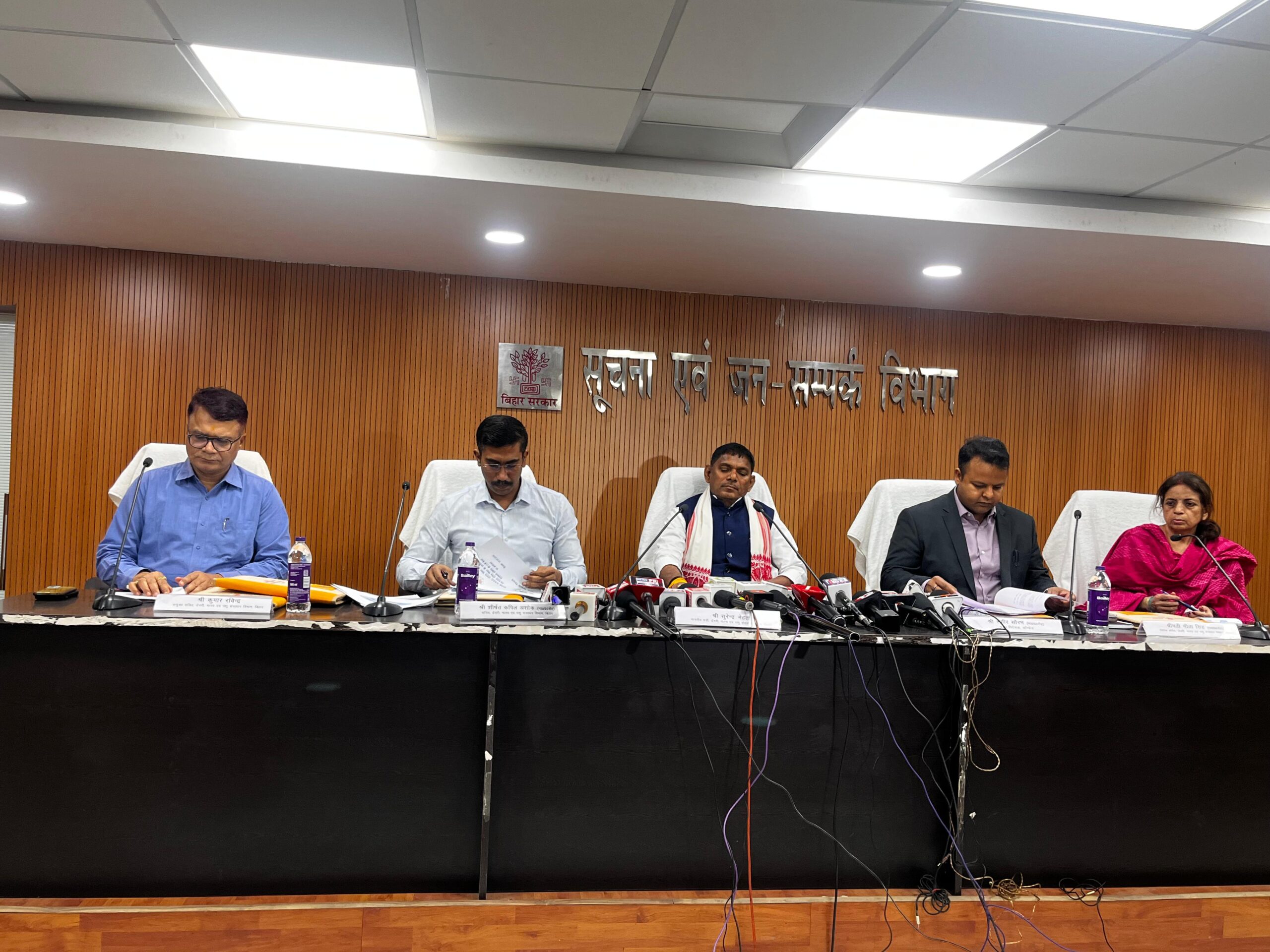 राज्य में उत्पादित मछलियों का होगा बड़े पैमाने पर निर्यात : सुरेंद्र मेहता , मंत्री