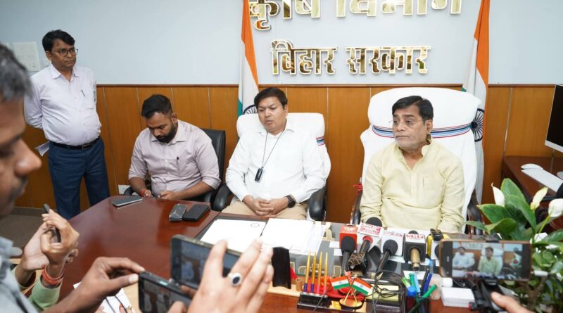 राज्यसभा सांसद के रुप में शपथ लेने पर स्वास्थ्य मंत्री ने दी नीतीश कुमार को बधाई व शुभकामनाएं ।। 2. .बिहार विधान सभा को बम से उड़ाने की धमकी भरा एक अज्ञात ई–मेल प्राप्त ,प्रभारी सचिव ने त्वरित संज्ञान ।। ज्ञान को जीवन में अपनाएं, कार्य होंगे अधिक प्रभावी: प्रधान सचिव।।. 4.बिहार के 46 पोलिटेकनिक संस्थानों में प्रथम वर्ष में नामांकन की प्रक्रिया शुरू ।। 5. बिहार कृषि ऐप पर अब मिलेगी उर्वरक की रियल टाइम जानकारी: मंत्री 1 IMG 20260410 WA0019 राज्यसभा सांसद के रुप में शपथ लेने पर स्वास्थ्य मंत्री ने दी नीतीश कुमार को बधाई व शुभकामनाएं ।। 2. .बिहार विधान सभा को बम से उड़ाने की धमकी भरा एक अज्ञात ई–मेल प्राप्त ,प्रभारी सचिव ने त्वरित संज्ञान ।। ज्ञान को जीवन में अपनाएं, कार्य होंगे अधिक प्रभावी: प्रधान सचिव।।. 4.बिहार के 46 पोलिटेकनिक संस्थानों में प्रथम वर्ष में नामांकन की प्रक्रिया शुरू ।। 5. बिहार कृषि ऐप पर अब मिलेगी उर्वरक की रियल टाइम जानकारी: मंत्री