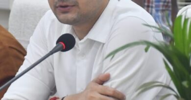 संसद सदस्य सड़क सुरक्षा समिति की जिला स्तरीय बैठक आयोजित।। 2.सुपर फूड मखाना की खेती से दोगुनी होगी मिथिला के किसानों की आय।।  3. जिलास्तरीय समन्वय एवं अनुश्रवण समिति (दिशा ) की बैठक।। 4.शिक्षा की गुणवत्ता सुधार हेतु दो पाली में विद्यालय संचालन का निर्णय।। 5.पॉलीथिन मुक्त शहर की ओर बढ़ते कदम, स्वच्छता साथियों का जागरूकता अभियान