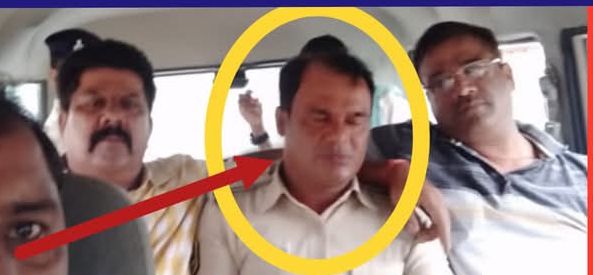 वर्दी का रौब दिखाकर रिश्वत खाने वालों दरोगा का अब एक ही अंजाम सीधा बर्खास्तगी का फरमान हटा दिया नौकरी से : DIG