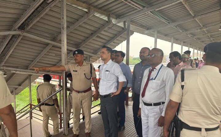 अंतरराष्ट्रीय सीमा से जुड़े जयनगर स्टेशन पर व्यवस्थाओं एवं विकास कार्यों की जायजा : D M 1 Screenshot 2026 04 08 17 38 34 77 a23b203fd3aafc6dcb84e438dda678b6 1 अंतरराष्ट्रीय सीमा से जुड़े जयनगर स्टेशन पर व्यवस्थाओं एवं विकास कार्यों की जायजा : D M