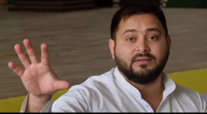 विलंब कर एनडीए सरकार लाखों युवाओं के जीवन से खिलवाड़ बंद करे : तेजस्वी यादव, राजद