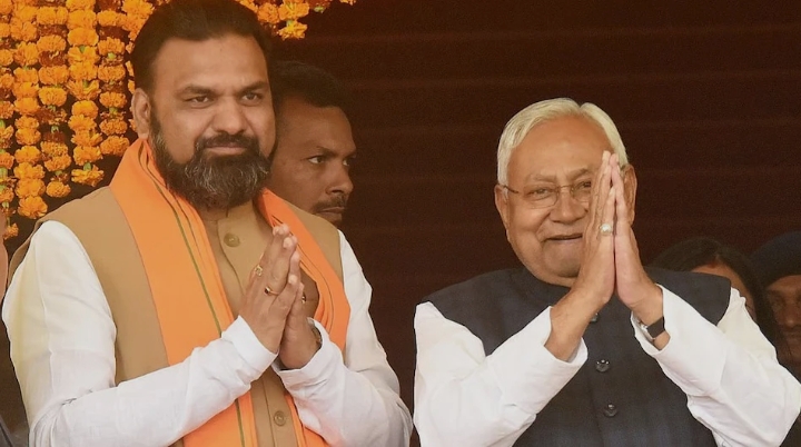 महिला रोजगार के नाम पर 15 हज़ार करोड़ लुटाने वाली सरकार अब 12 हज़ार करोड़ लोन ले रही है