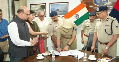 बिहार में शैक्षणिक संस्थानों और उद्योग का संगम: एईडीपी के जरिए छात्रों को मिलेगा पेशेवर अनुभव ।।  2.पटना ट्रैफिक पुलिस के पास होगी अब अपनी दो एंबुलेंस, आपात स्थिति में मिलेगी मदद। । 3.600 से अधिक पंचायत सरकार भवनों का राज्य में निर्माण हुआ पूर्ण