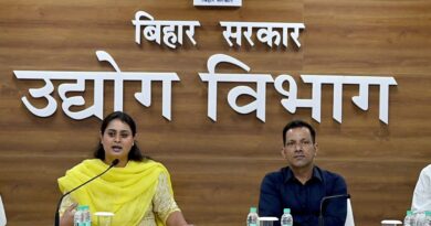 औद्योगिक विकास को गति देने हेतु माननीय मंत्री ने की विभागीय समीक्षा बैठक।। 2.मुख्य सचिव की अध्यक्षता में संकट प्रबंधन समूह (CMG) की छठी उच्च स्तरीय बैठक संपन्न: बिहार के 20 जिले हुए गैसयुक्त, जन-सुविधाओं और बुनियादी ढांचे में आई अभूतपूर्व तेजी