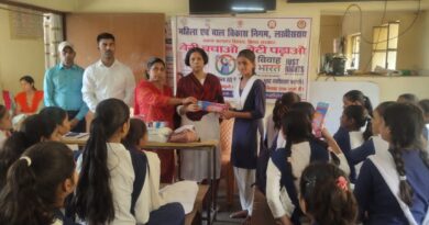 विश्व माहवारी स्वच्छता दिवस के अवसर पर कस्तूरबा गांधी बालिका विद्यालय रामगढ़ चौक लखीसराय में जागरूकता कार्यक्रम का आयोजन
