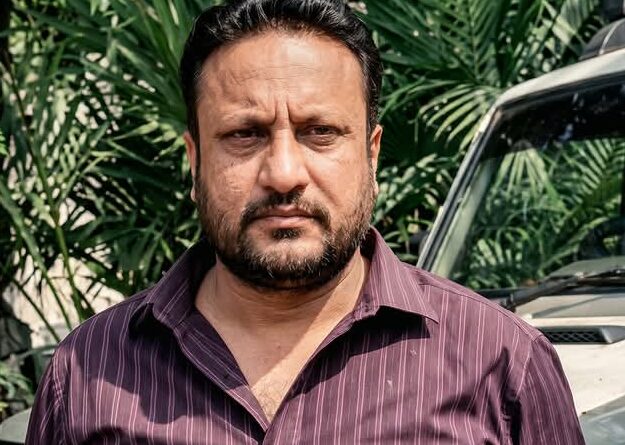 3 लाख घूस लेते  , CO और बीच सड़क पर 20 हजार लेते सिविल सर्जन का क्लर्क गिरफ्तार