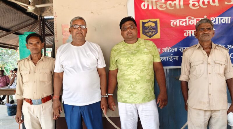 चाय दुकान पर विवाद गांधी स्मारक विवाद में बदले दो गिरफ्तार