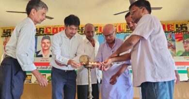 उत्क्रमित मध्य विद्यालय महथा में राष्ट्रीय मेधा छात्रवृत्ति परीक्षा  में सफलता करने वाले छात्रों को अंगवस्त्र-मोमेंटो देकर बढ़ाया हौसला : BEO  