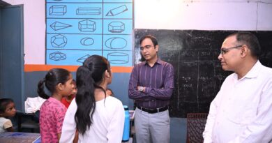 82 हजार समर कैम्पों के माध्यम से 12 लाख से अधिक बच्चों तक पहुँच रही शिक्षा की नई ऊर्जा, प्राथमिक शिक्षा निदेशक ने बच्चों के साथ की रचनात्मक गतिविधियाँ