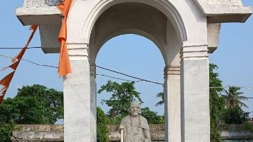 लदनियां प्रखंड मुख्यालय से सटे सरकारी जमीन पर वर्षों से अवैध कब्जा प्रशासन मौन