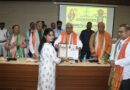 बिहार विधान सभा  अध्यक्ष डॉ० प्रेम कुमार सशक्त भारत मंच द्वारा  सभा विस्तारित भवन स्थित 300 क्षमता वाले सभागार में आयोजित ‘70वीं बिहार लोक सेवा आयोग की परीक्षा में सफलता प्राप्त करने वाले 225 अभ्यर्थियों के सम्मान समारोह में शामिल