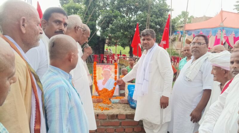 भागवत यादव की कुर्बानी बेकार नहीं जाएगी : मनोज यादव ।। 2. दूसरी सोमवारी पर पोखरौनी चौक पर लगा बोल बम सेवा कैंप, कांवरियों को नि:शुल्क मिल रही सुविधाएं 2