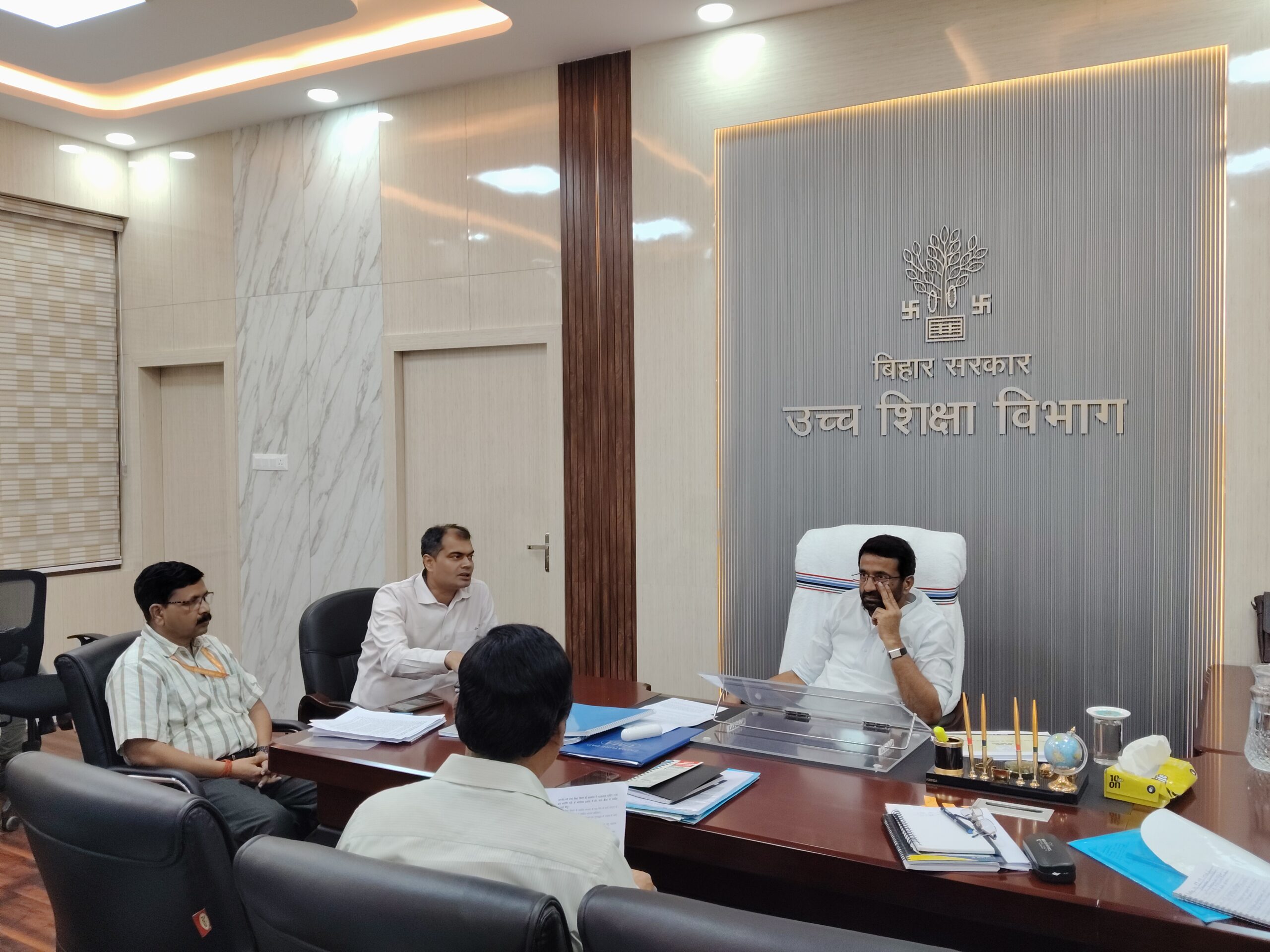 स्टूडेंट क्रेडिट कार्ड योजना में पारदर्शिता सुनिश्चित की जाए :  उच्च शिक्षा मंत्री
