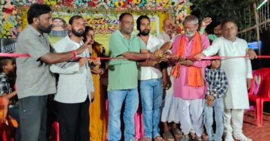 दुल्लीपट्टी में भोजपुरी एलबम ‘तोड़ देले कमरिया राजा जी’ का भव्य प्रमोशन, प्रोड्यूसर सुनील कुमार गुप्ता का हुआ सम्मान