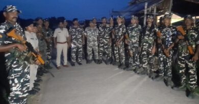 नेपाल की स्थिति को लगातार दूसरे दिन SSBऔर स्थानीय पुलिस ने संयुक्त गश्ती अभियान चलाया