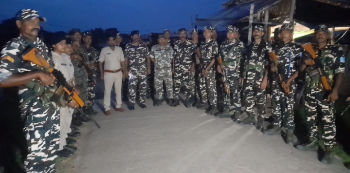 नेपाल की स्थिति को लगातार दूसरे दिन SSBऔर स्थानीय पुलिस ने संयुक्त गश्ती अभियान चलाया 1