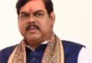मध्याह्न भोजन खाने के बाद 34 बच्चों के बीमार होने की घटना को  शिक्षा मंत्री  मिथिलेश तिवारी ने गंभीरता से  दोषियों पर तत्काल एफआईआर दर्ज करने का आदेश