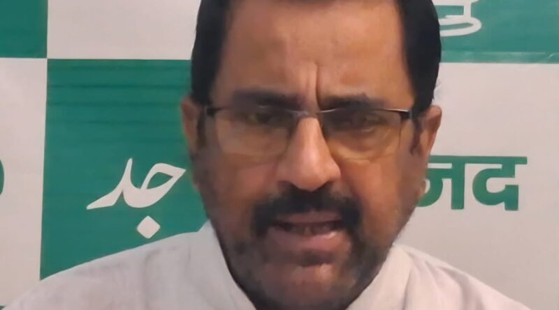 सरकारी अस्पताल और डॉक्टर की अनुउपलब्धता और अव्यवस्था को स्वीकार कर मुख्यमंत्री ने ये माना कि बिहार में स्वास्थ्य विभाग भगवान भरोसे; ऐसी व्यवस्था के लिए मुख्यमंत्री जनता से माफी मांगे: एजाज अहमद