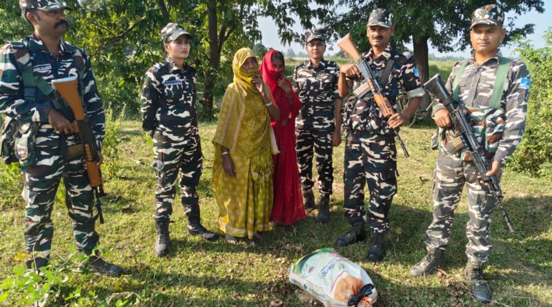 SSB जयनगर की कार्रवाई भारत-नेपाल सीमा पर 17.7 लीटर नेपाली देशी शराब बरामद दो महिलाएँ पकड़ी